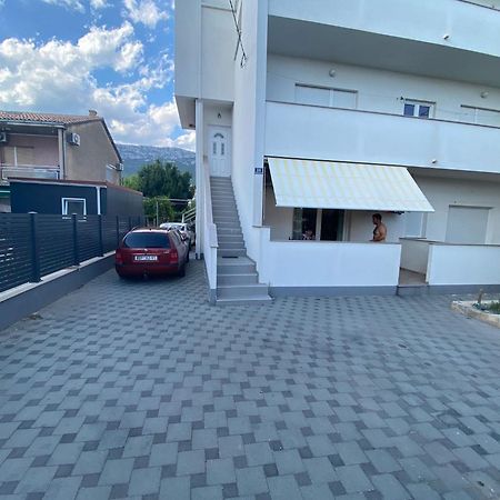 Apartments Seven Castles Kastela Luaran gambar
