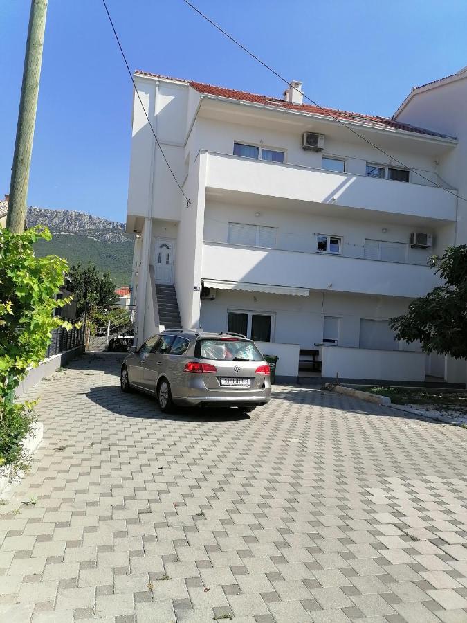 Apartments Seven Castles Kastela Luaran gambar