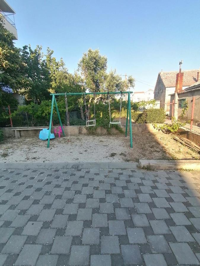 Apartments Seven Castles Kastela Luaran gambar