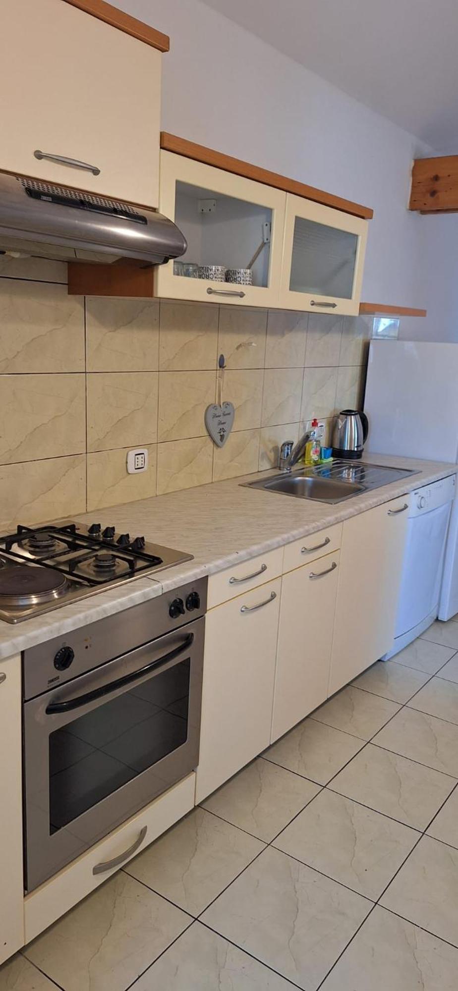 Apartments Seven Castles Kastela Luaran gambar