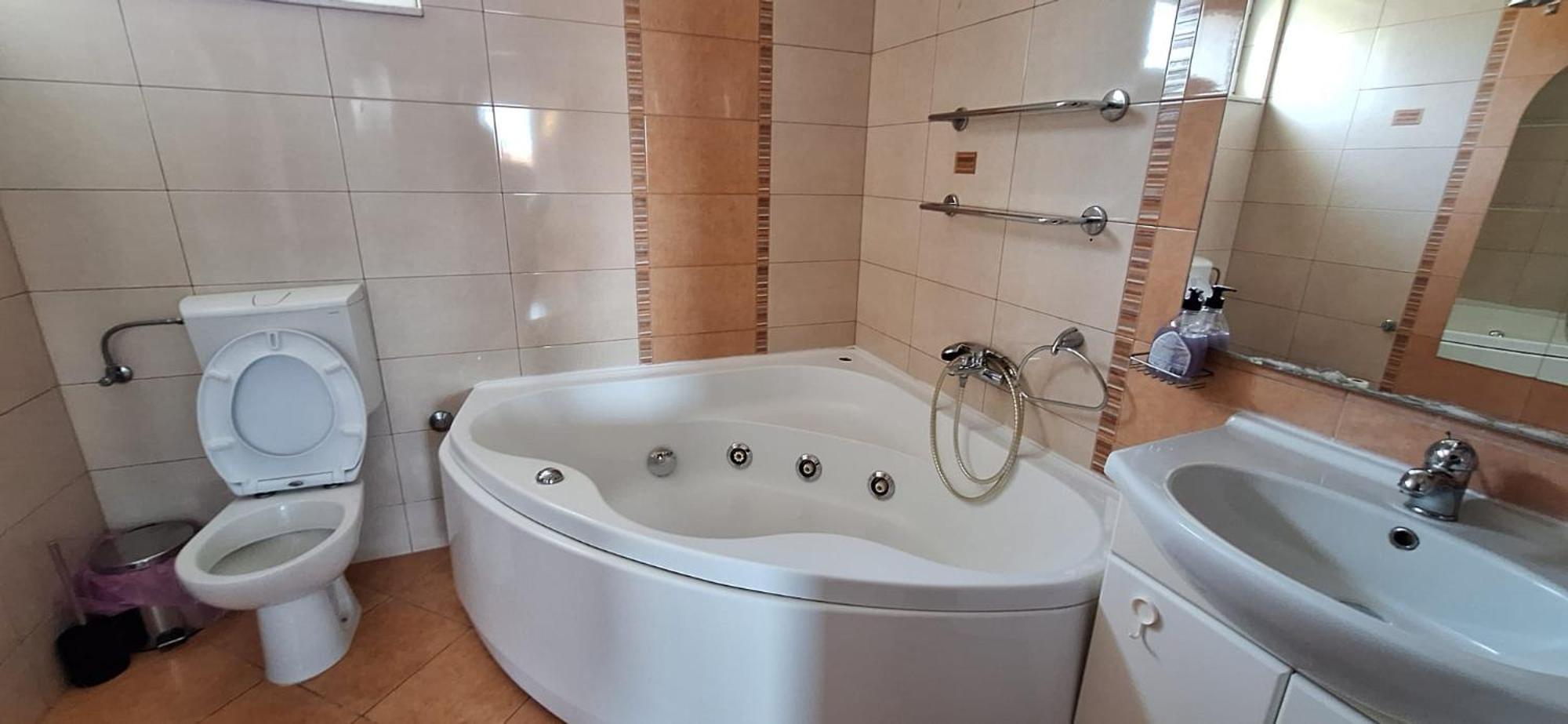Apartments Seven Castles Kastela Luaran gambar