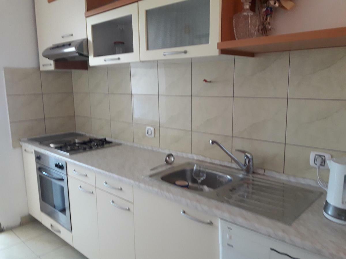 Apartments Seven Castles Kastela Luaran gambar
